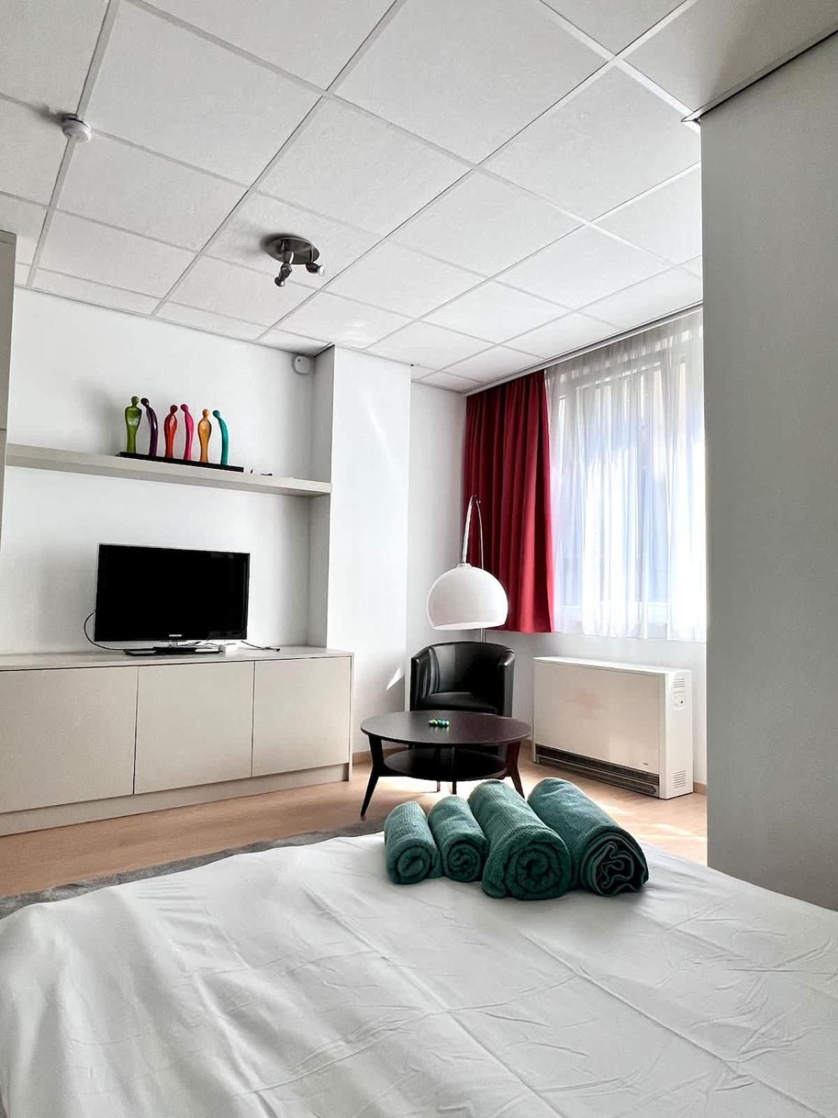 Studio Apartment Heart Of Brüksel Dış mekan fotoğraf